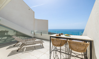 Ático dúplex moderno y luminoso con vistas frontales al mar en venta en Benalmádena, Costa del Sol 802185 