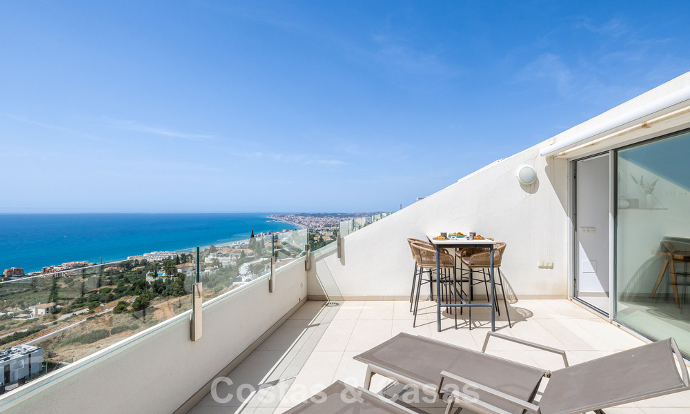 Ático dúplex moderno y luminoso con vistas frontales al mar en venta en Benalmádena, Costa del Sol 802186