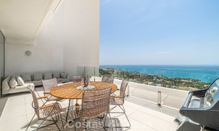 Ático dúplex moderno y luminoso con vistas frontales al mar en venta en Benalmádena, Costa del Sol 802203 