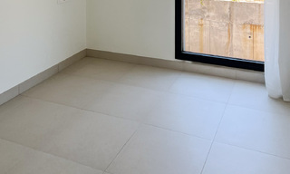 Apartamento moderno en esquina, situado en un exclusivo complejo boutique con vistas panorámicas al mar en La Calanova Golf, Mijas, Costa del Sol 802137 