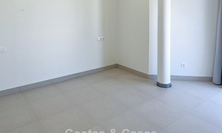Apartamento moderno en esquina, situado en un exclusivo complejo boutique con vistas panorámicas al mar en La Calanova Golf, Mijas, Costa del Sol 802141 