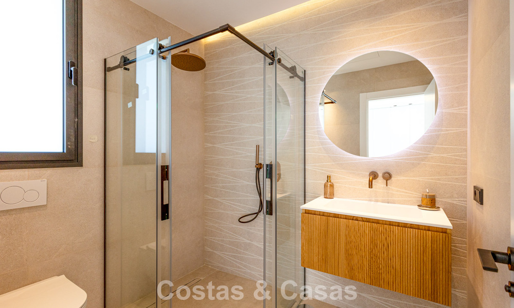 Villa de lujo contemporánea de nueva construcción con vistas al mar en venta en Mijas, Costa del Sol 802158