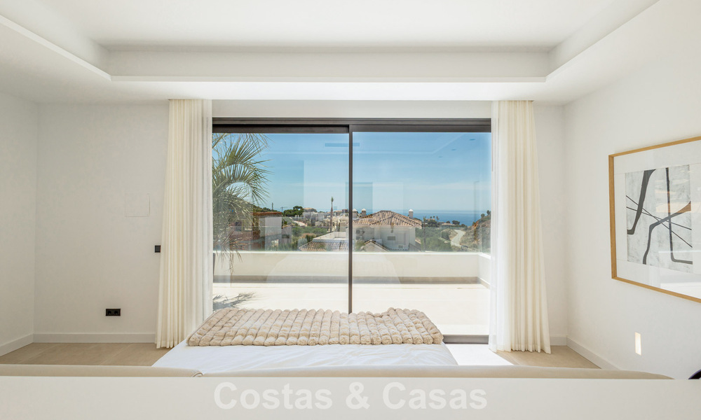 Villa de lujo contemporánea de nueva construcción con vistas al mar en venta en Mijas, Costa del Sol 802159