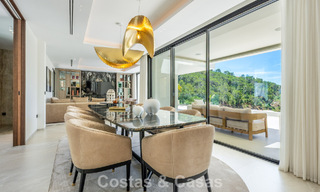 Villa de lujo contemporánea lista para entrar a vivir en una comunidad cerrada en Marbella - Benahavís 802419 