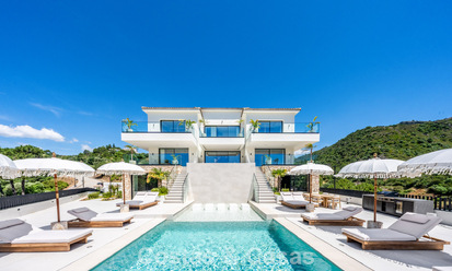 Villa de lujo contemporánea lista para entrar a vivir en una comunidad cerrada en Marbella - Benahavís 802424