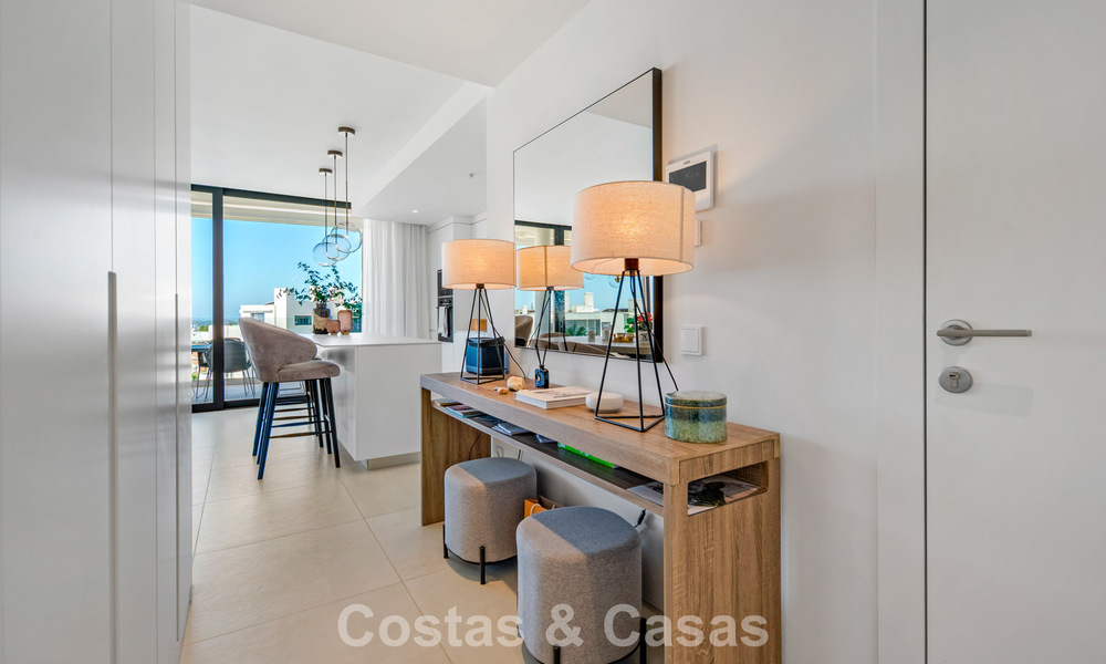 Apartamento contemporáneo en venta en un innovador complejo lifestyle en Fuengirola, Costa del Sol 802538