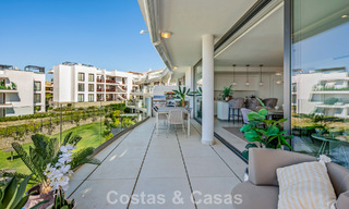 Apartamento contemporáneo en venta en un innovador complejo lifestyle en Fuengirola, Costa del Sol 802549 