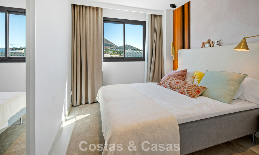 Apartamento contemporáneo en venta en un innovador complejo lifestyle en Fuengirola, Costa del Sol 802556