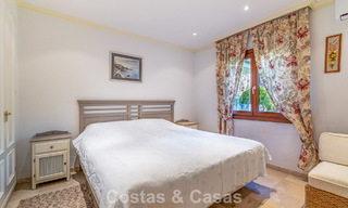 Villa a pocos pasos de la playa en venta en la exclusiva Nueva Milla de Oro entre Marbella y Estepona 802582 