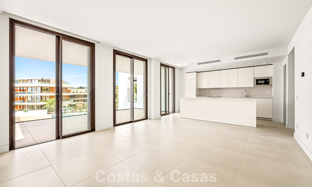 Exclusivos apartamentos de diseño contemporáneo en venta en El Higuerón, Fuengirola, Costa del Sol 802459