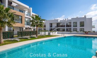 Exclusivos apartamentos de diseño contemporáneo en venta en El Higuerón, Fuengirola, Costa del Sol 802470 