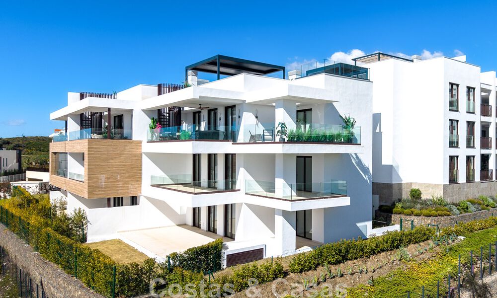 Exclusivos apartamentos de diseño contemporáneo en venta en El Higuerón, Fuengirola, Costa del Sol 802472