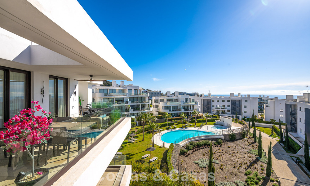 Exclusivos apartamentos de diseño contemporáneo en venta en El Higuerón, Fuengirola, Costa del Sol 802476