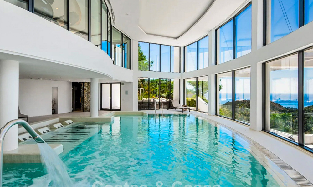 Moderno apartamento en planta baja con jardín y vistas al mar en venta en un exclusivo complejo boutique cerca de Marbella 802618