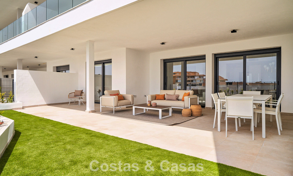 Modernos apartamentos de lujo con vistas al mar en El HIguerón, un complejo de estilo resort en Fuengirola, Costa del Sol 802669