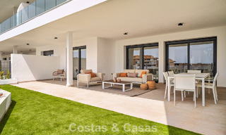 Modernos apartamentos de lujo con vistas al mar en El HIguerón, un complejo de estilo resort en Fuengirola, Costa del Sol 802669 