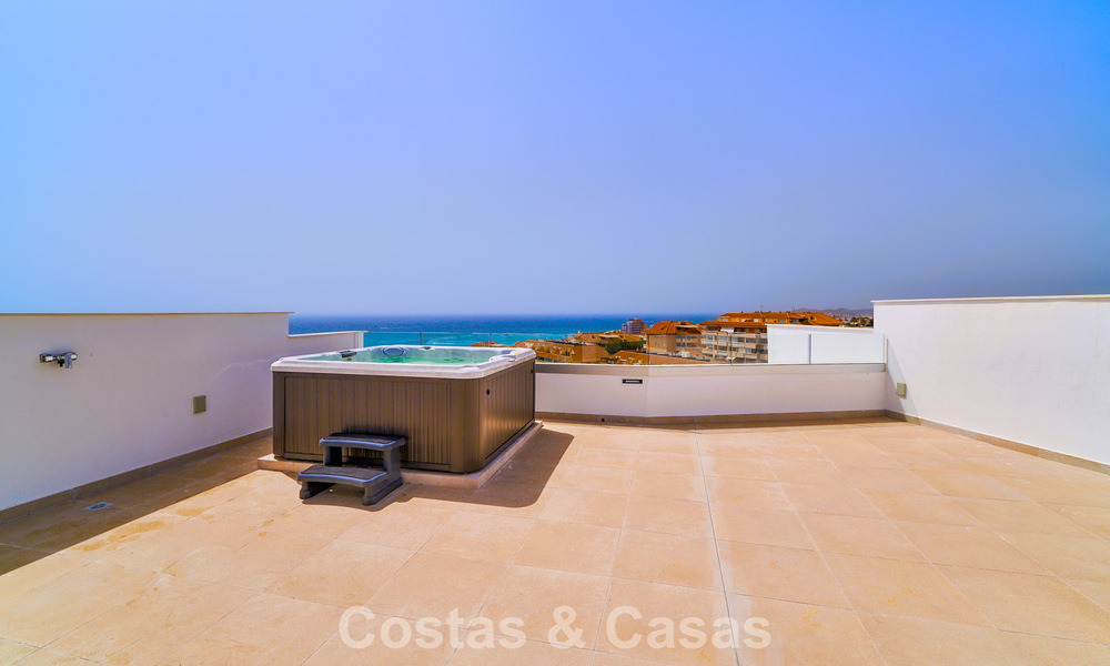 Modernos apartamentos de lujo con vistas al mar en El HIguerón, un complejo de estilo resort en Fuengirola, Costa del Sol 802671