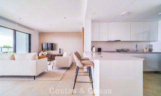 Modernos apartamentos de lujo con vistas al mar en El HIguerón, un complejo de estilo resort en Fuengirola, Costa del Sol 802682 
