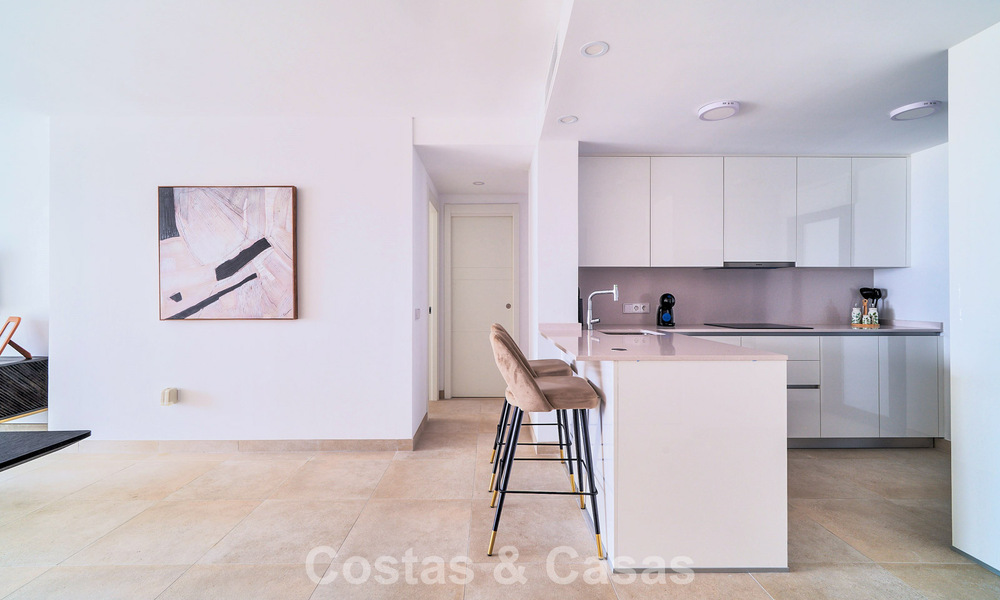 Modernos apartamentos de lujo con vistas al mar en El HIguerón, un complejo de estilo resort en Fuengirola, Costa del Sol 802683