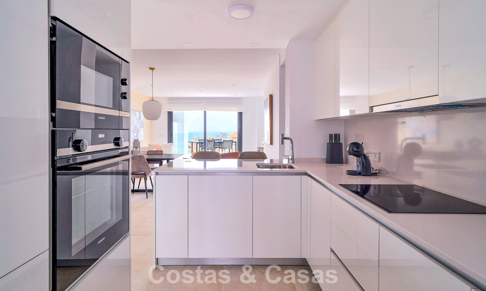 Modernos apartamentos de lujo con vistas al mar en El HIguerón, un complejo de estilo resort en Fuengirola, Costa del Sol 802684