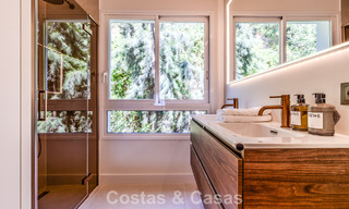 Apartamento de diseño renovado con vistas panorámicas al mar en venta en La Quinta, Marbella - Benahavís 802687 