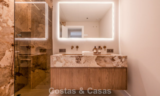 Apartamento de diseño renovado con vistas panorámicas al mar en venta en La Quinta, Marbella - Benahavís 802710 