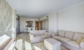 Ático luminoso con vistas panorámicas al mar en venta en las colinas de Marbella - Benahavís 802658 
