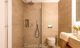 Apartamento de alta calidad completamente reformado en venta, a poca distancia de todo, en Nueva Andalucía, Marbella 802758 