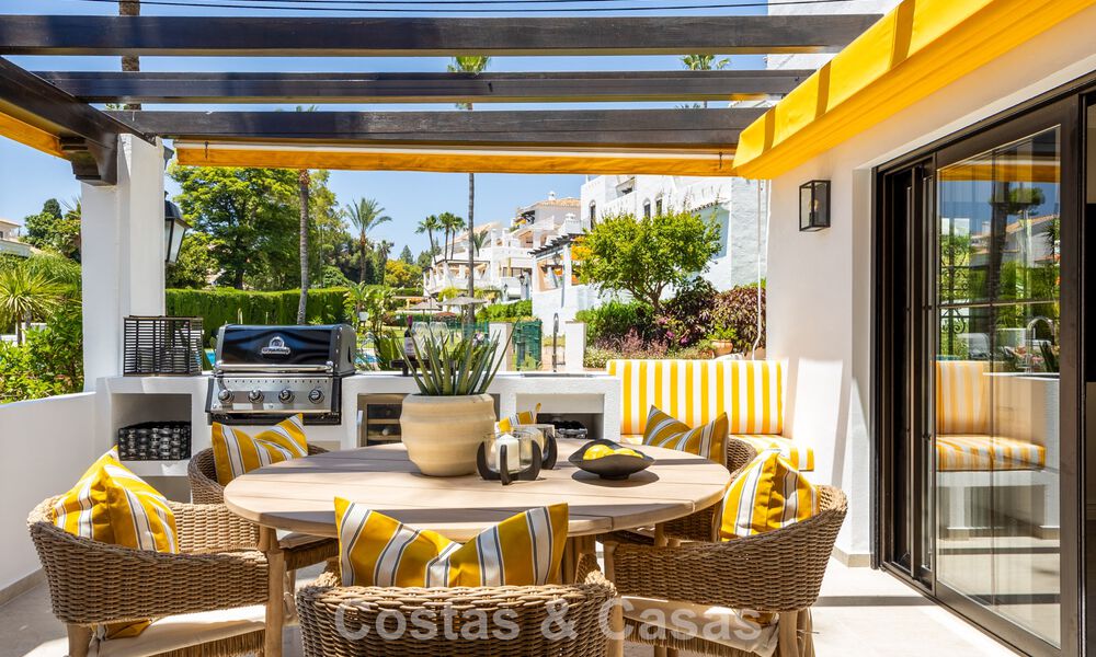 Apartamento de alta calidad completamente reformado en venta, a poca distancia de todo, en Nueva Andalucía, Marbella 802762