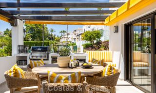 Apartamento de alta calidad completamente reformado en venta, a poca distancia de todo, en Nueva Andalucía, Marbella 802762 