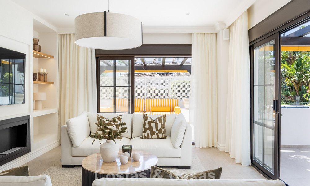 Apartamento de alta calidad completamente reformado en venta, a poca distancia de todo, en Nueva Andalucía, Marbella 802764