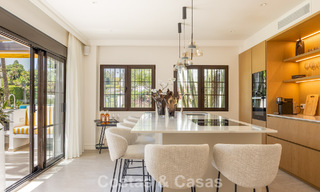 Apartamento de alta calidad completamente reformado en venta, a poca distancia de todo, en Nueva Andalucía, Marbella 802765 