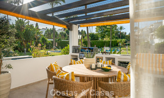Apartamento de alta calidad completamente reformado en venta, a poca distancia de todo, en Nueva Andalucía, Marbella 802773 