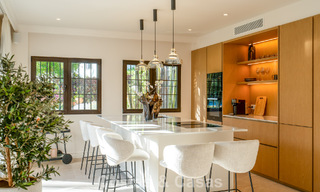 Apartamento de alta calidad completamente reformado en venta, a poca distancia de todo, en Nueva Andalucía, Marbella 802780 