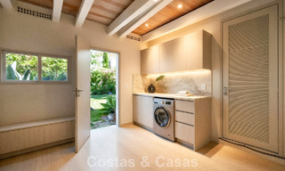 Villa pareada con gran potencial en venta, primera línea de golf en Nueva Andalucía, Marbella 802863 