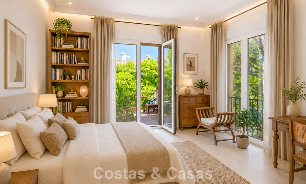 Villa pareada con gran potencial en venta, primera línea de golf en Nueva Andalucía, Marbella 802876