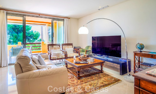 Amplio y lujoso apartamento con vista al mar en venta en un exclusivo complejo en la Milla de Oro de Marbella 802988 