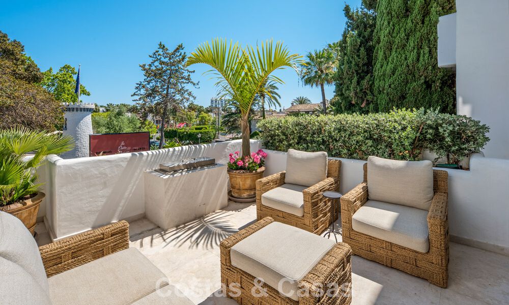 Exclusivo apartamento de lujo reformado en venta en Puente Romano, Marbella 802996