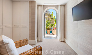 Exclusivo apartamento de lujo reformado en venta en Puente Romano, Marbella 802997 