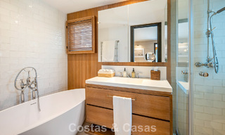 Exclusivo apartamento de lujo reformado en venta en Puente Romano, Marbella 802998 