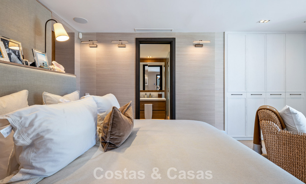 Exclusivo apartamento de lujo reformado en venta en Puente Romano, Marbella 803001