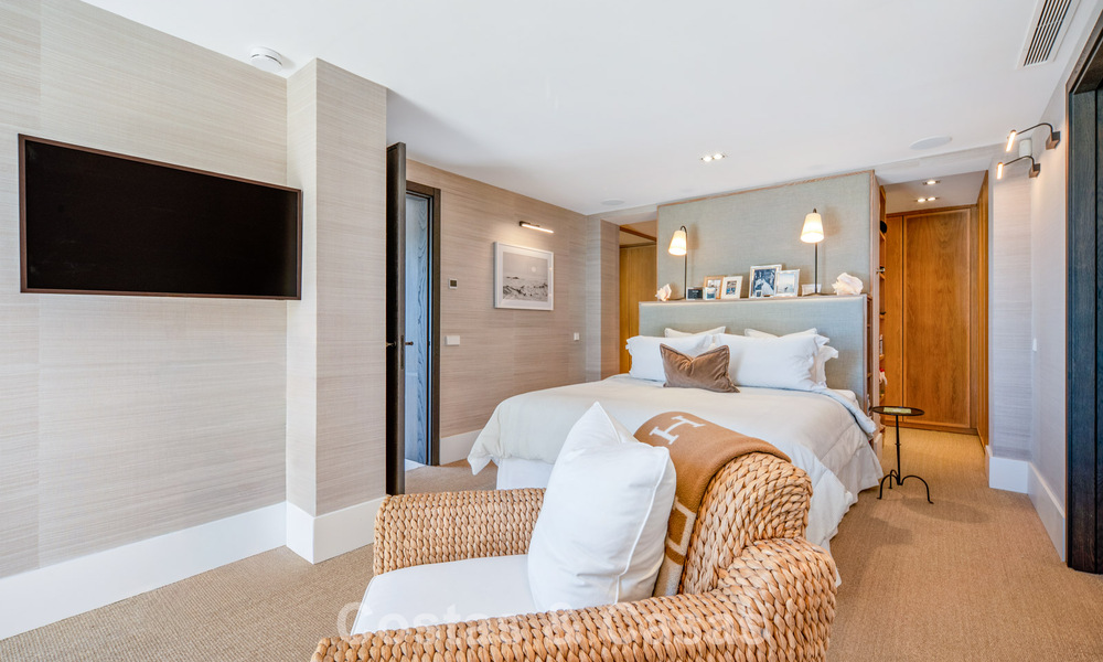 Exclusivo apartamento de lujo reformado en venta en Puente Romano, Marbella 803006