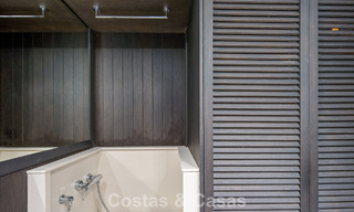 Exclusivo apartamento de lujo reformado en venta en Puente Romano, Marbella 803012 