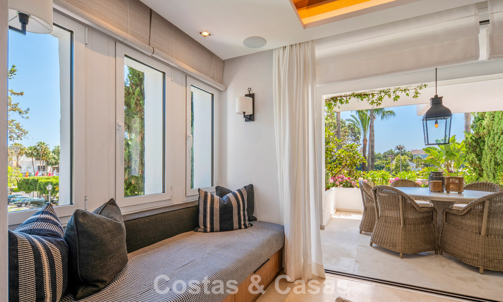 Exclusivo apartamento de lujo reformado en venta en Puente Romano, Marbella 803033