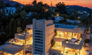 Exclusivo ático dúplex moderno con vistas panorámicas al mar en venta en Nueva Andalucía, Marbella 803036 