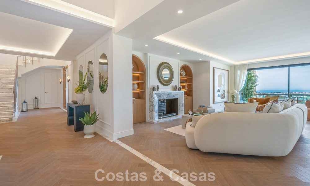 Exclusivo ático dúplex moderno con vistas panorámicas al mar en venta en Nueva Andalucía, Marbella 803062