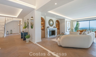 Exclusivo ático dúplex moderno con vistas panorámicas al mar en venta en Nueva Andalucía, Marbella 803062 