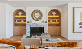 Exclusivo ático dúplex moderno con vistas panorámicas al mar en venta en Nueva Andalucía, Marbella 803064 