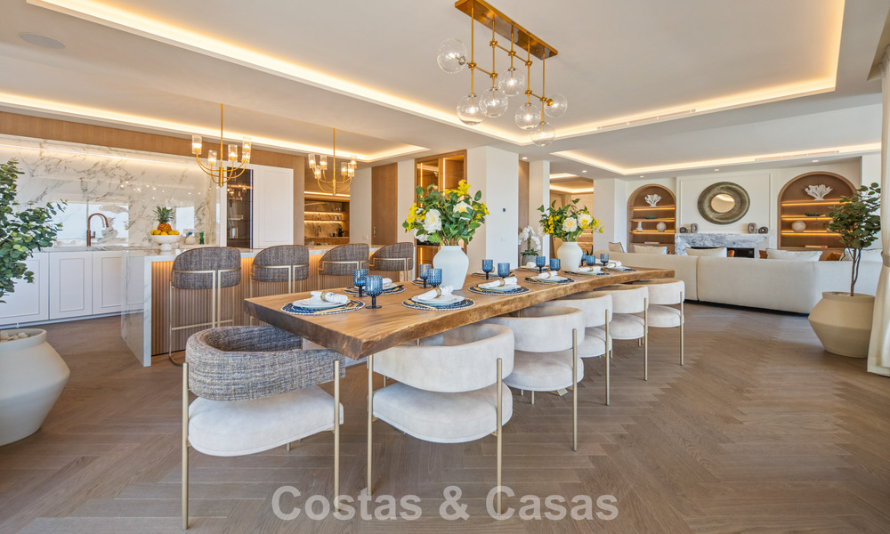Exclusivo ático dúplex moderno con vistas panorámicas al mar en venta en Nueva Andalucía, Marbella 803069