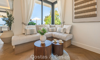 Exclusivo ático dúplex moderno con vistas panorámicas al mar en venta en Nueva Andalucía, Marbella 803074 